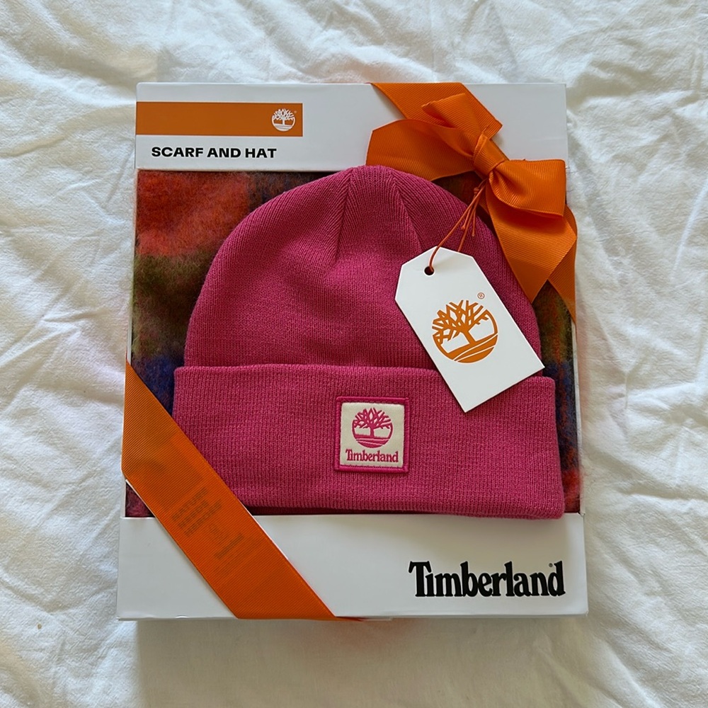 NWT Timberland Scarf and Hat gift box